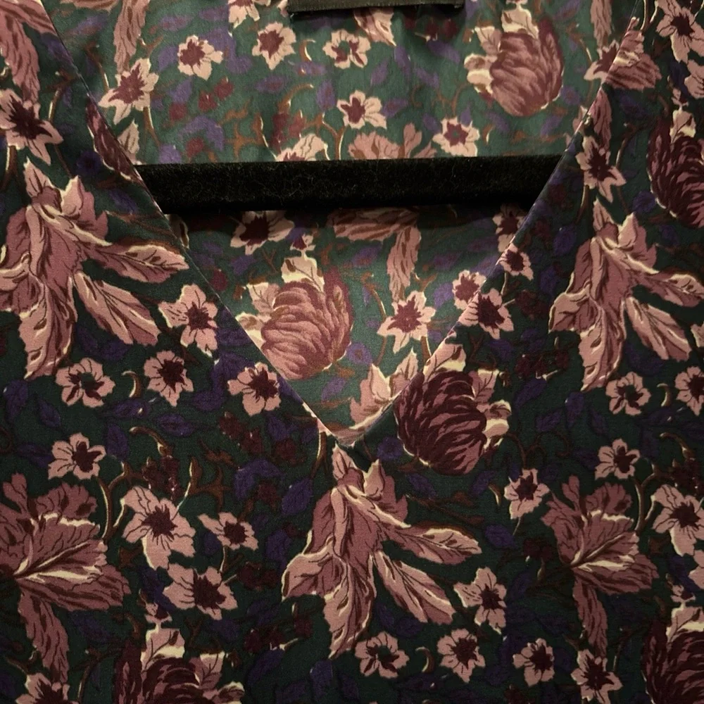 West Kei Floral Print‎ Blouse XS Ruffle Sleeves V-Neck Patterned Top - Picture 4 of 6